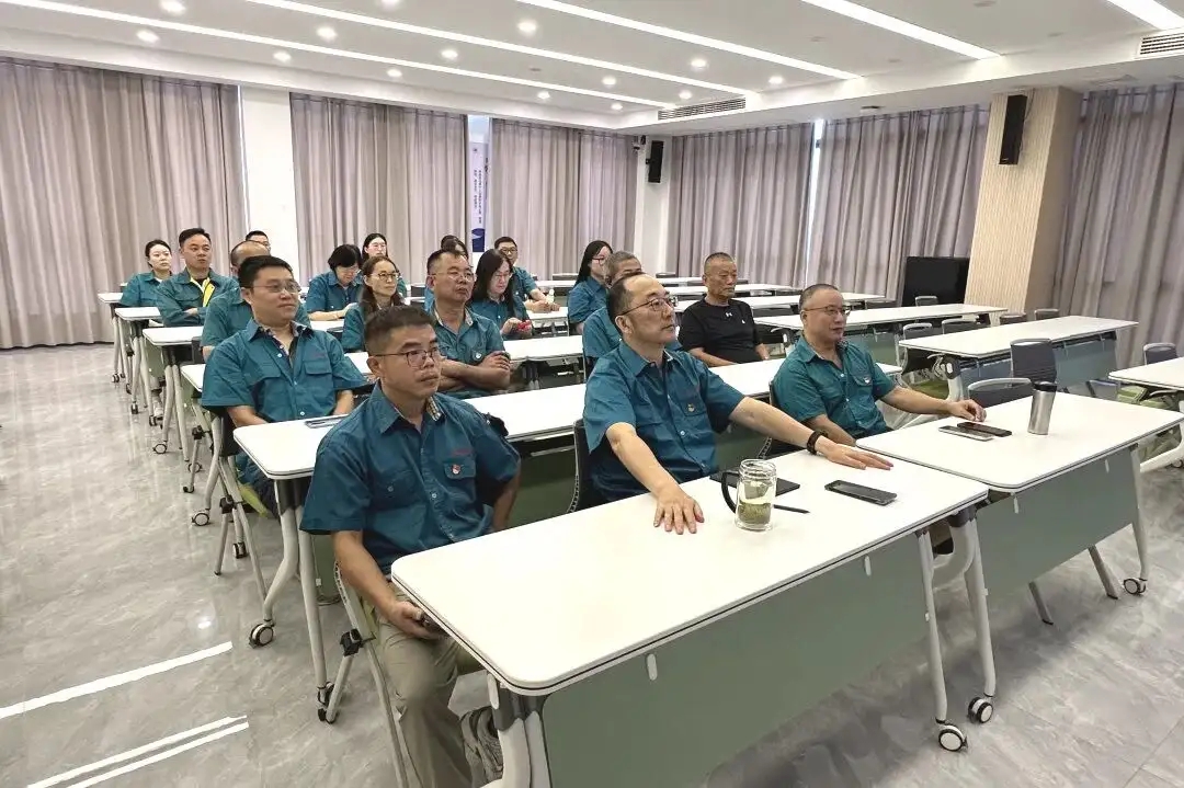 Changshu Polyester Party Organized to Watch in Live Military 30 Septembris Party